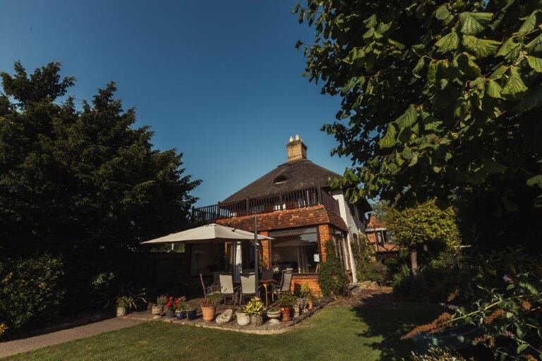 5 Bedroom House on River Thames image 88