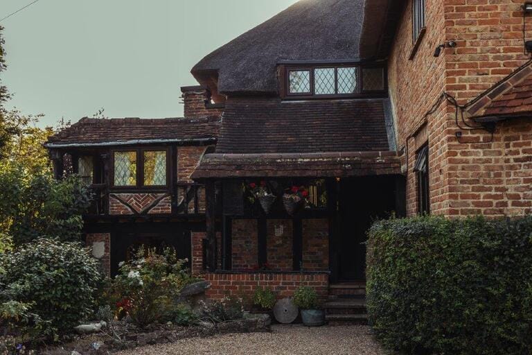 5 Bedroom House on River Thames image 1