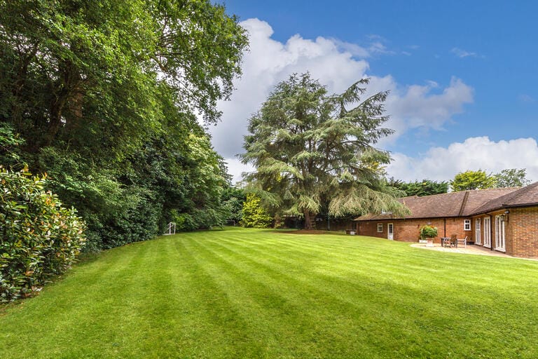 Large Detached Home in Radlett image 21