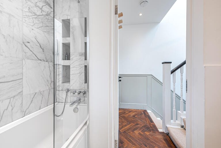 Victorian Family Home in Newham image 25