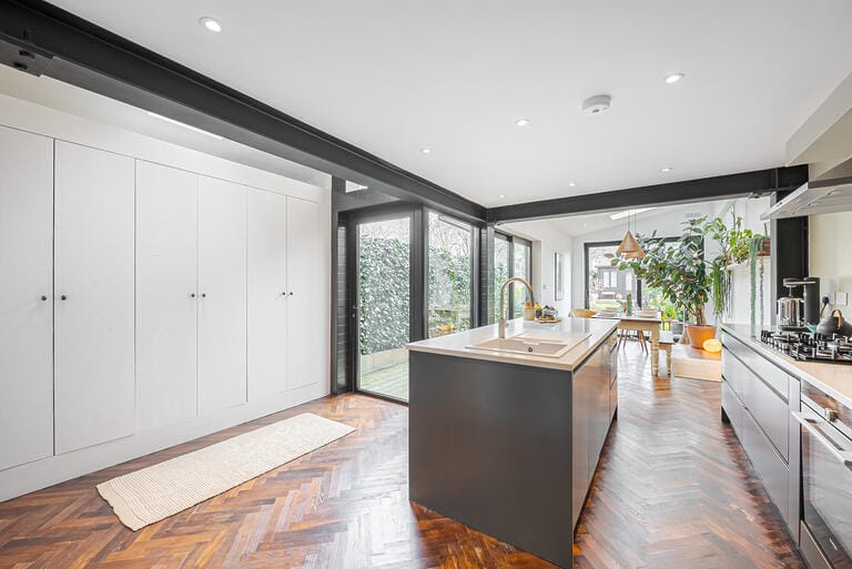 Victorian Family Home in Newham image 5