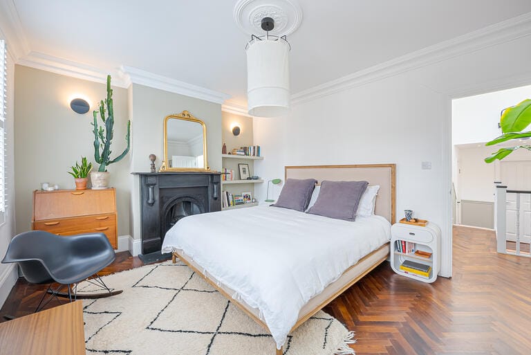 Victorian Family Home in Newham image 20