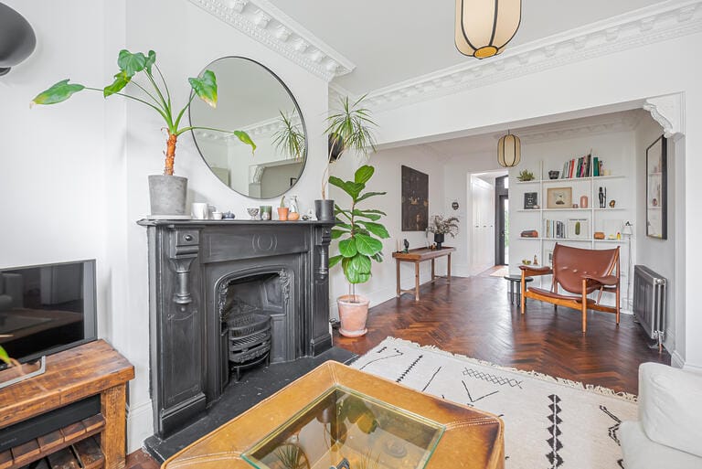 Victorian Family Home in Newham image 13