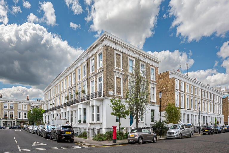 Four-Storey Home with Roof Terrace image 1
