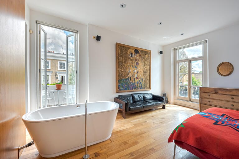 Four-Storey Home with Roof Terrace image 17