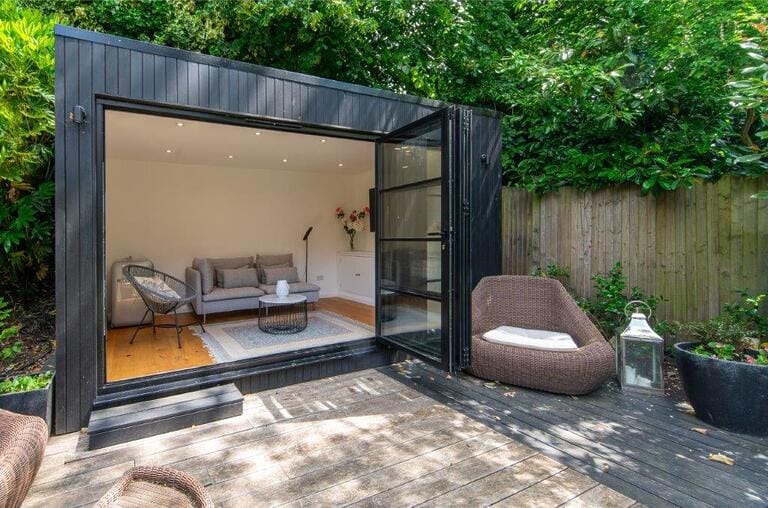 Chic Family Home image 15