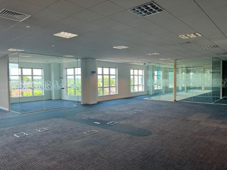 2 x Uxbridge Office Floors image 13