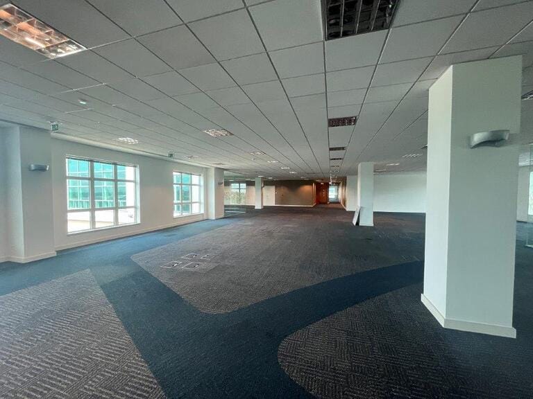 2 x Uxbridge Office Floors image 17