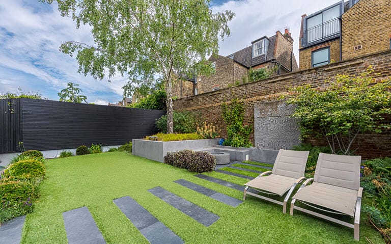 Luxurious Modern Detached Home in Clapham image 66