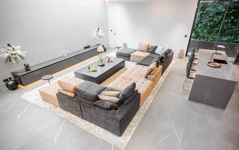 Luxurious Modern Detached Home in Clapham image 41