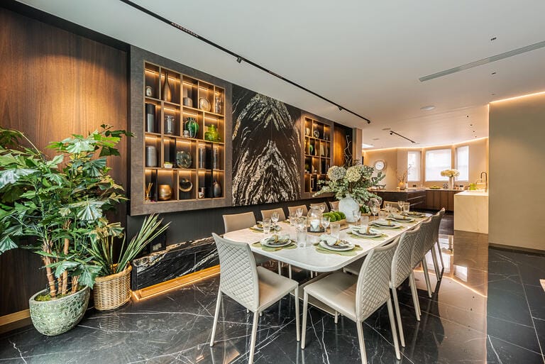 Luxurious Modern Detached Home in Clapham image 43