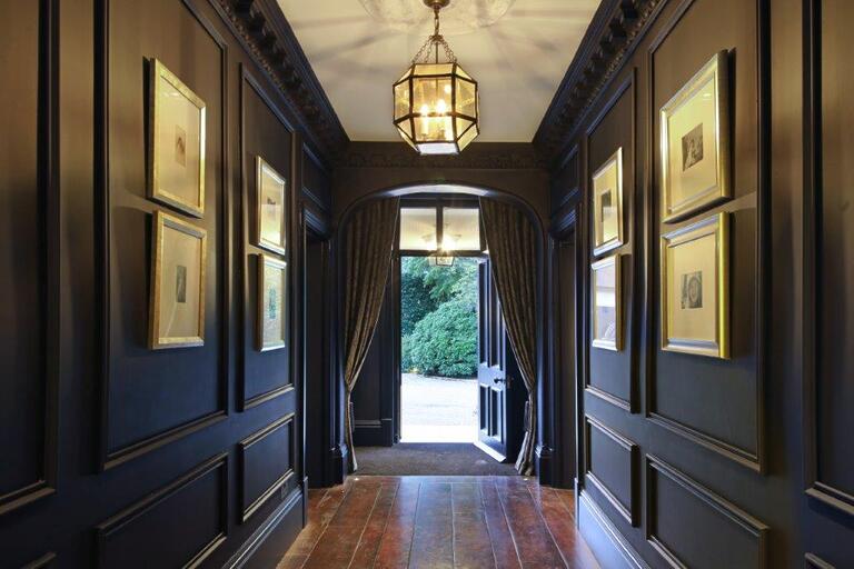 English Countryside Residence image 11