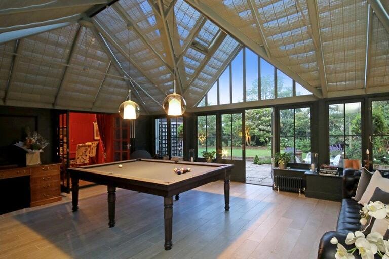 English Countryside Residence image 16