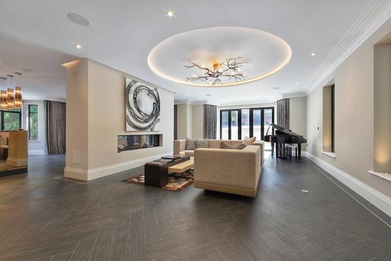 New Modern Family Home image 10