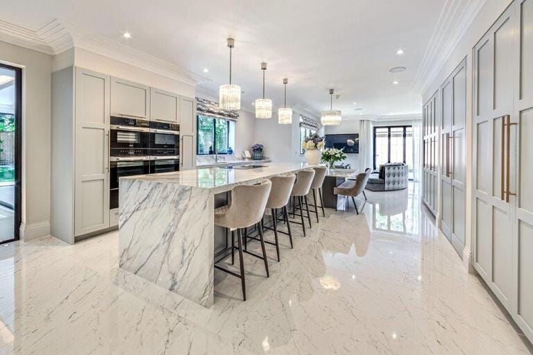 New Modern Family Home image 20