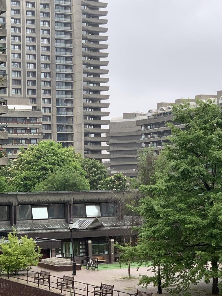 Architecturally Designed Tower Flat image 23