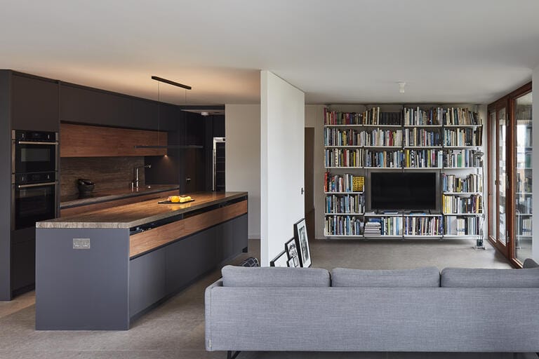 Architecturally Designed Tower Flat image 1