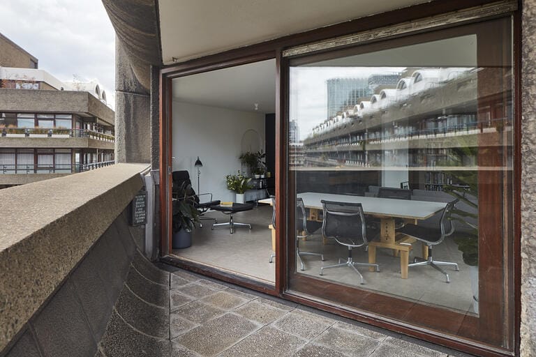 Architecturally Designed Tower Flat image 13