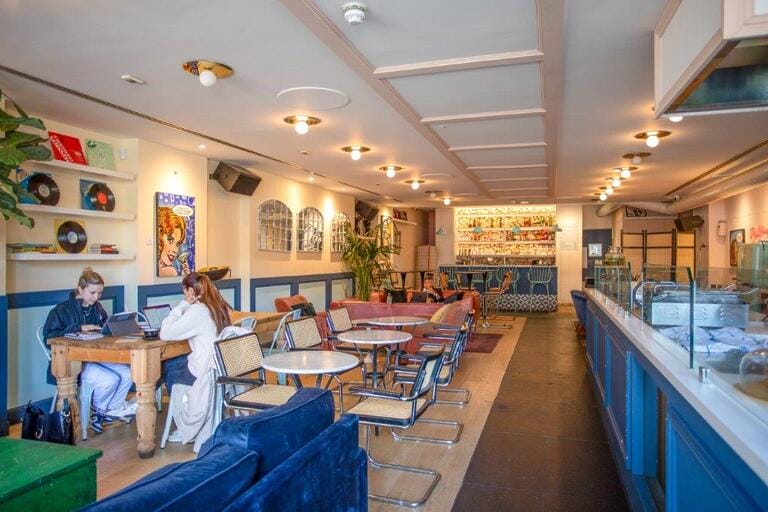 Restaurant Bar with Roof Terrace image 3