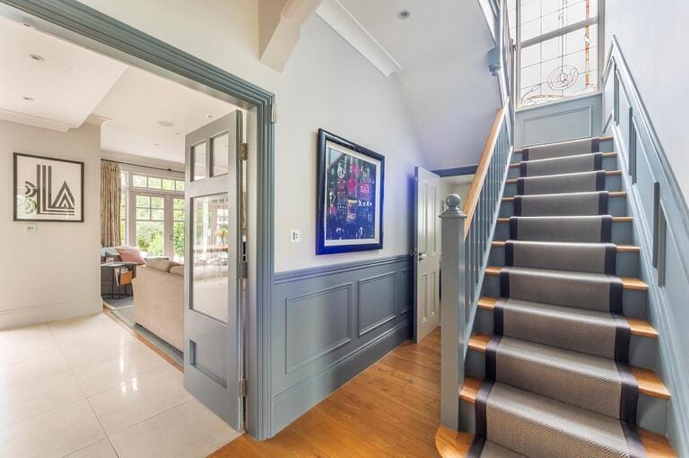 Beautiful 5 Bedroom Detached Family Home image 9