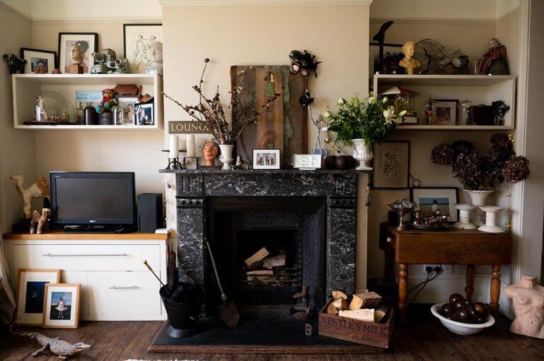 5 Bedroom House with Rustic Interiors image 6
