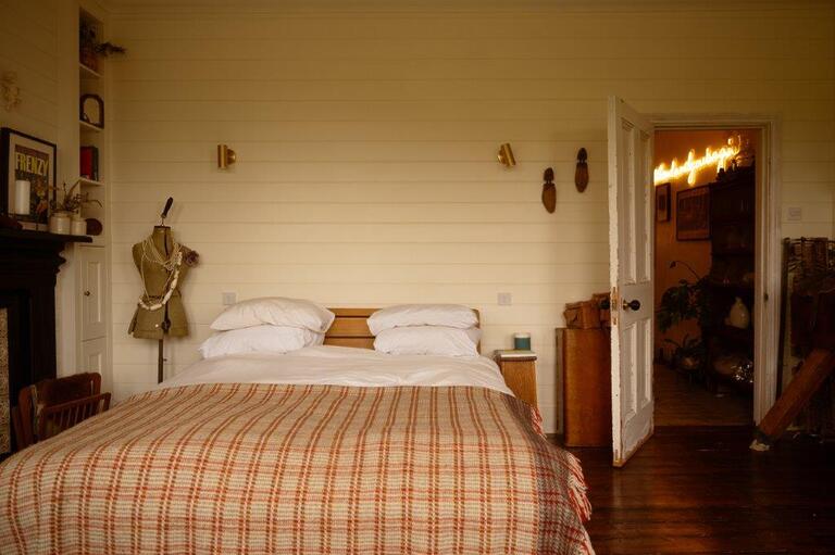 5 Bedroom House with Rustic Interiors image 23