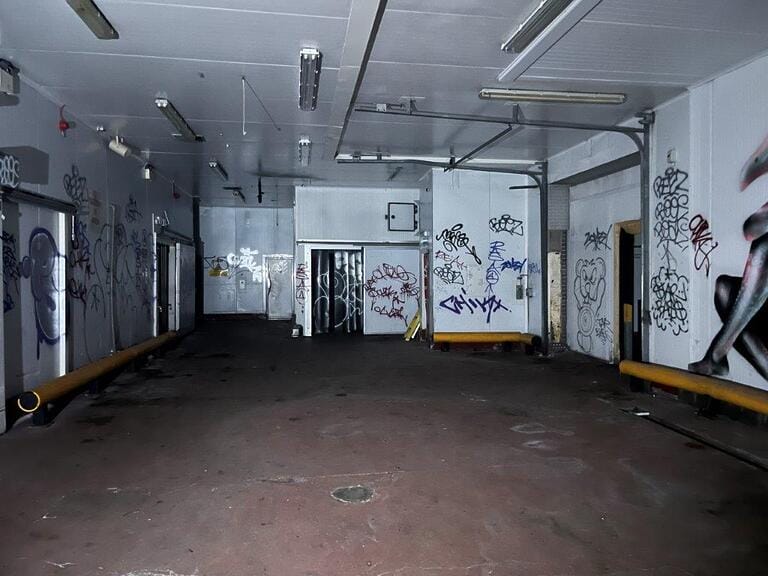 Urban Warehouse with Unit Base image 16
