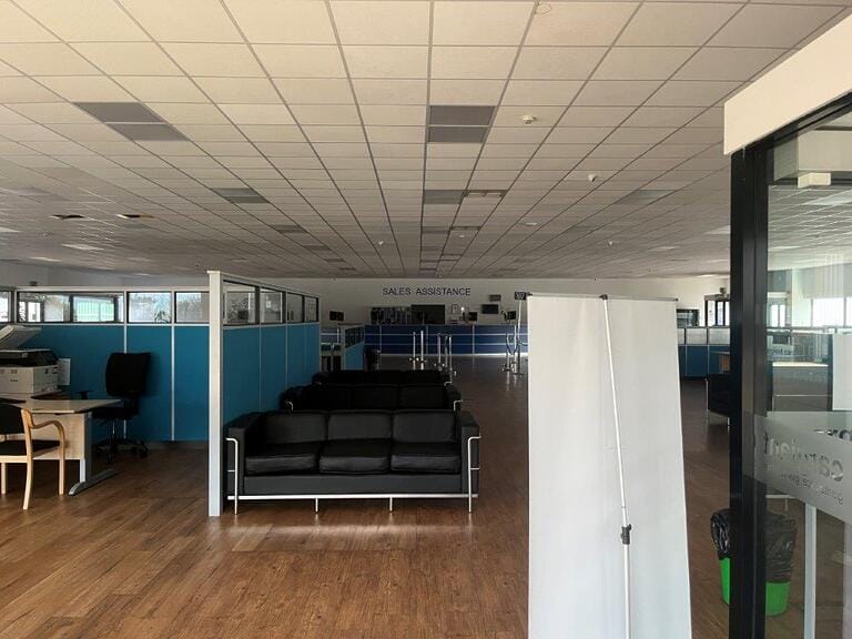 Park Royal Office / Showroom image 18