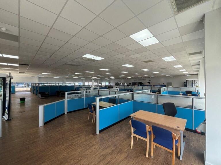 Park Royal Office / Showroom image 6