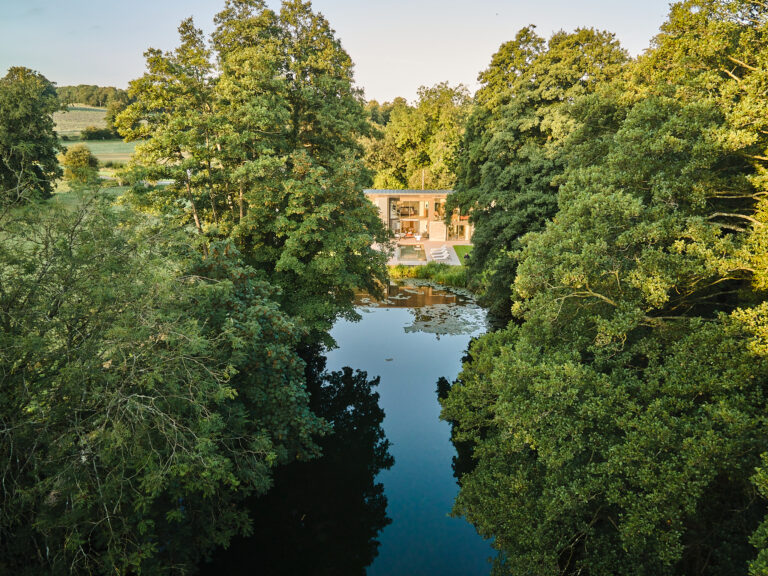 Lakeside Retreat image 37