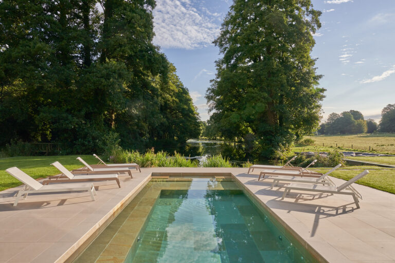 Lakeside Retreat image 28