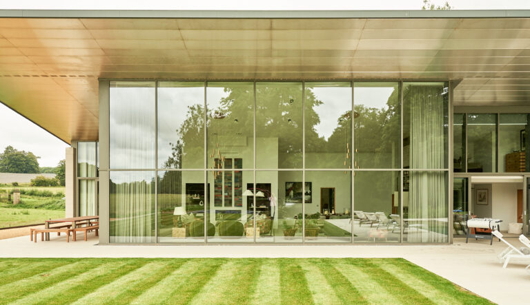 Lakeside Retreat image 3