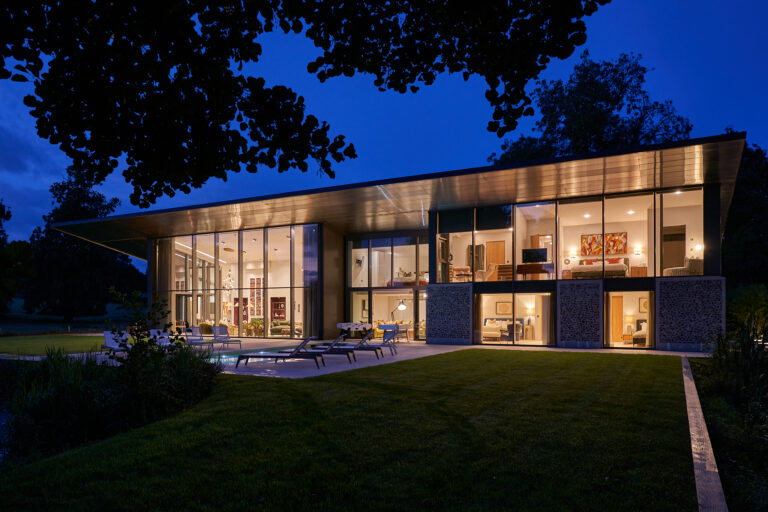 Lakeside Retreat image 32