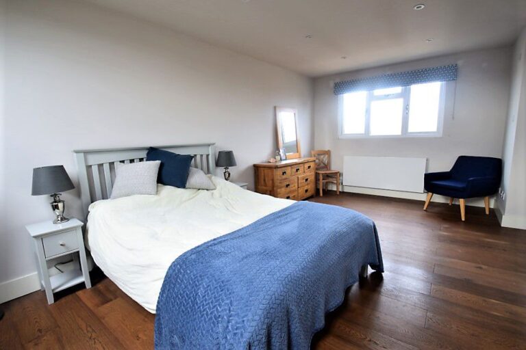 Contemporary Family Home image 10