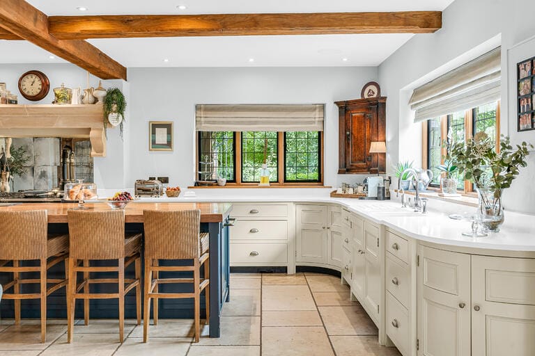 Hertforshire Tudor Style Home image 9