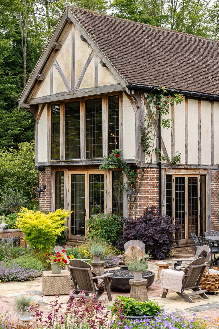 Hertforshire Tudor Style Home image 25
