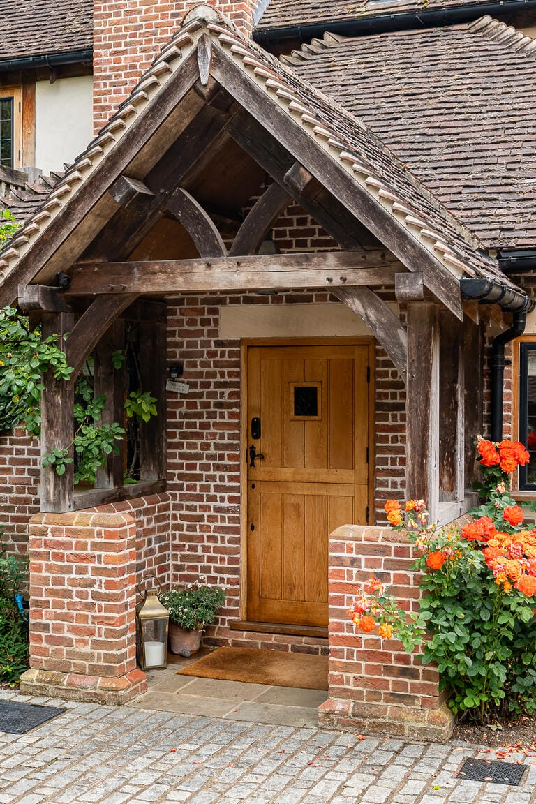 Hertforshire Tudor Style Home image 16