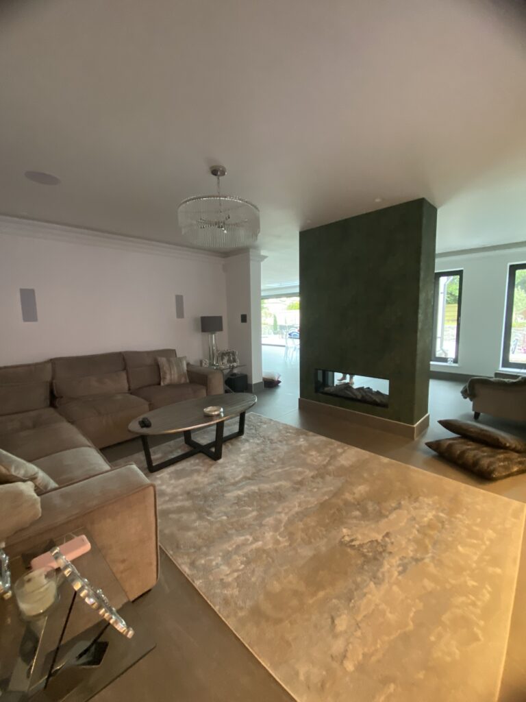 Spacious Semi Detached Home image 11