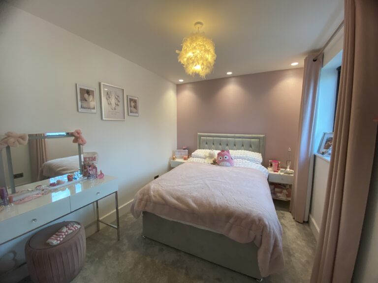 Spacious Semi Detached Home image 17