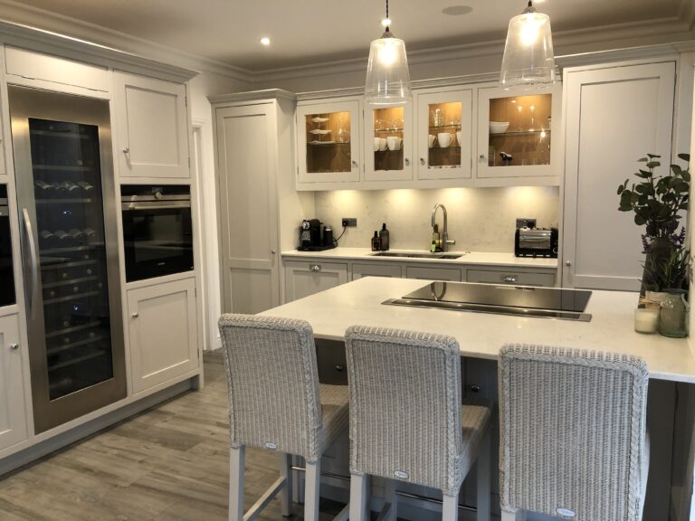 5 Bedroom Family Home in Mill Hill image 2