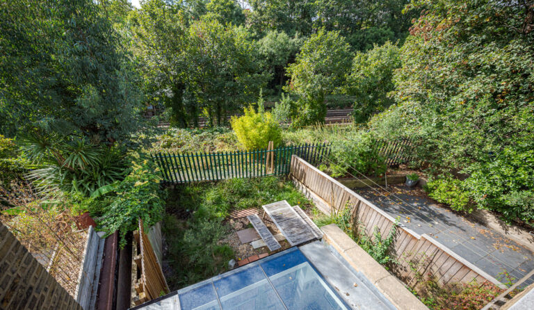 Exquisitely Designed South London Town House image 25