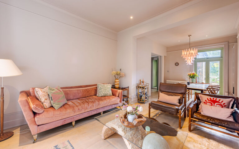 Exquisitely Designed South London Town House image 8