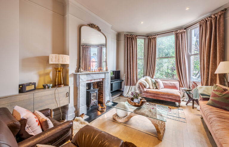 Exquisitely Designed South London Town House image 7