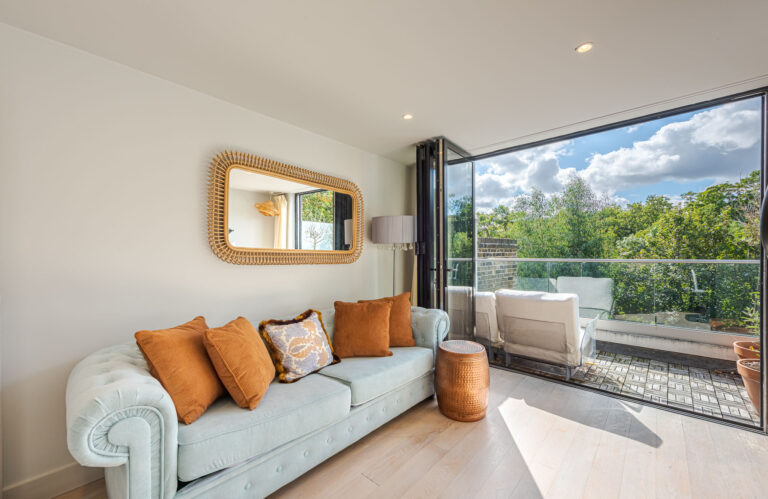Exquisitely Designed South London Town House image 20