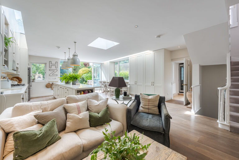 Modern Georgian Home in Clapham image 9