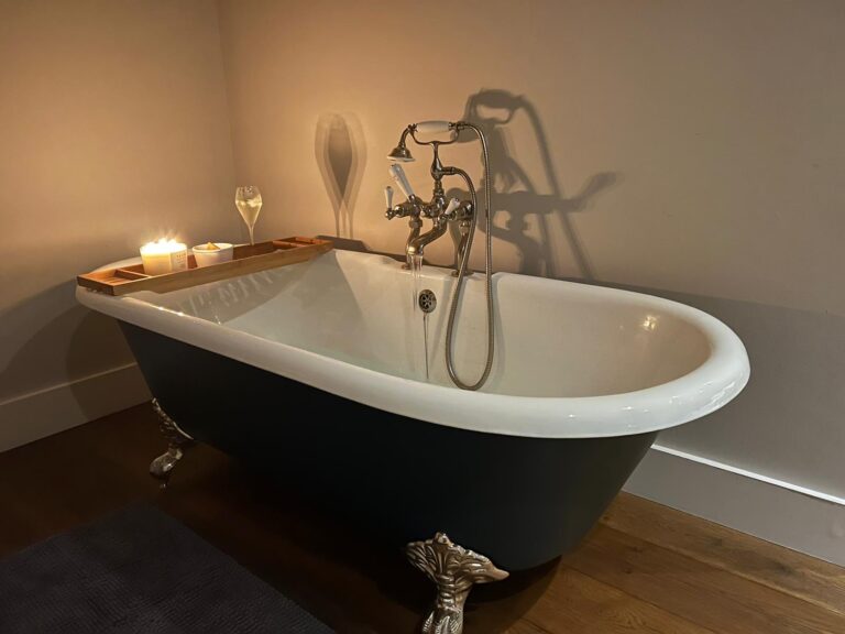 Contemporary Family Home image 11