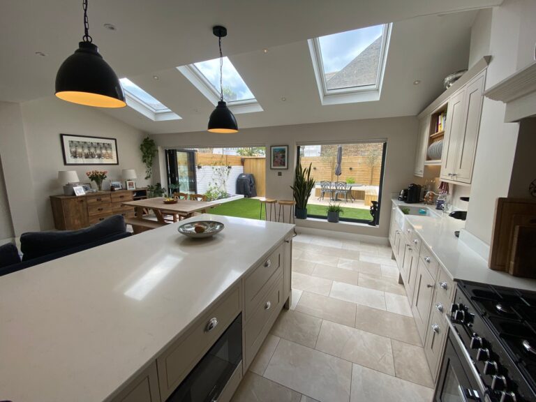 Contemporary Family Home image 4