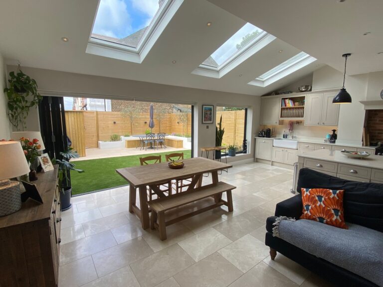 Contemporary Family Home image 7