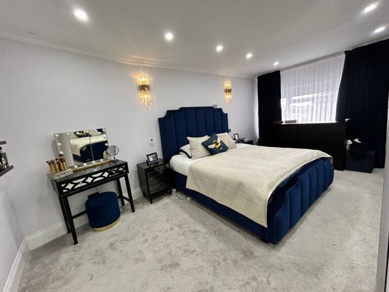 Elegant 4 Bedroom House image 15