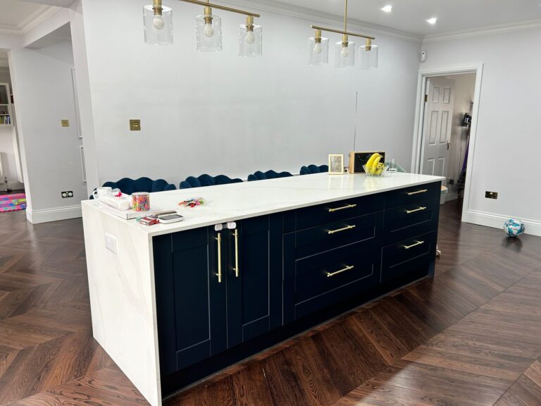 Elegant 4 Bedroom House image 9